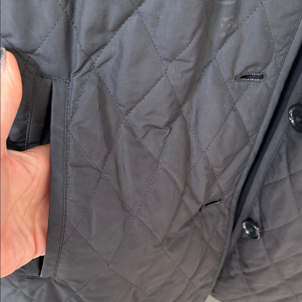 GAP Quilted Coat in Color Black and Size 10 - Picture 4 of 9